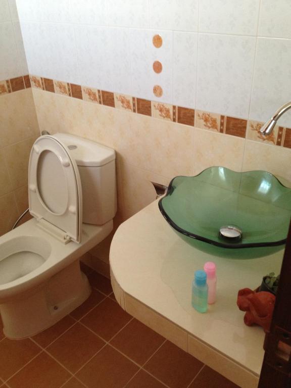 Chok-Wasana Guest House Mae Sariang Room photo