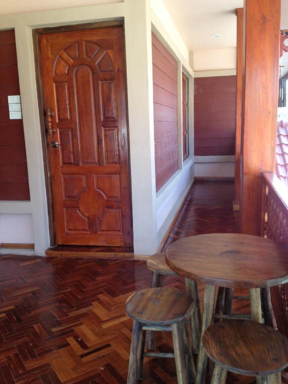 Chok-Wasana Guest House Mae Sariang Room photo